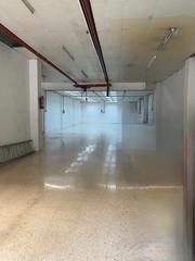 Local Comercial a Centre. Posibilidad hacer 2 locales, salida de humos