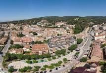 Haus in Canafort-El Puntó. Maravillosa torre de 390m2 con jardín de 2.600m2, piscina.