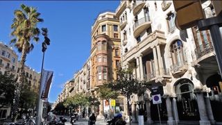 Pis a Vila de Gr�cia. Muy grande, de or�gen.