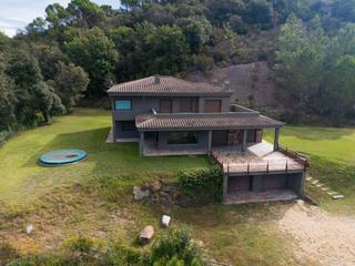 Xalet a Bescanó. Espectacular vivienda unifamiliar aislada en plena naturaleza.