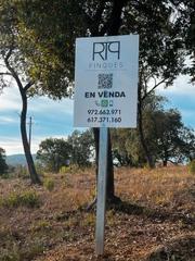 Terreny residencial a Urbanitzacio mas llunes 1869. Parcela a la venta en urbanización mas llunés.