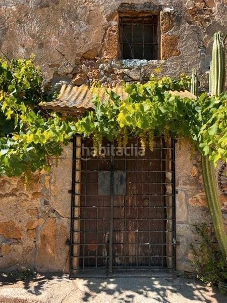 Foto c40ba80b-0b19-4a76-9fdc-d78856aa3588. Masía  catalana en venta. en Bescanó