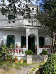 Casa a Amer. Preciosa finca centenaria modernista.