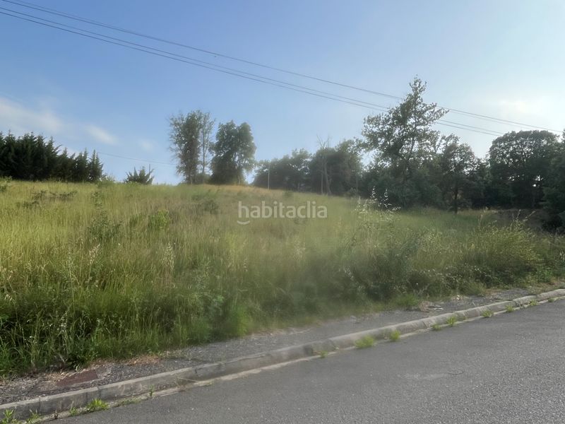 Foto 12a48442-4266-4796-96cc-1d3be71e9772. Terreny residencial a carrer del baix penedès 221 a Bescanó