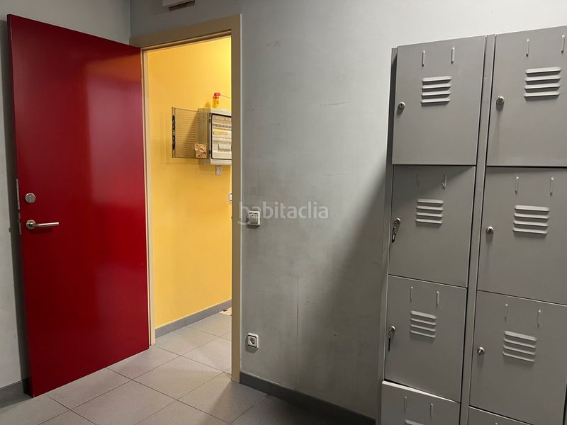 Foto 427c7e05-df2e-4f2b-b28c-dc8c39689658. Local comercial a calle ferran soldevila 4 a Eixample Nord Girona