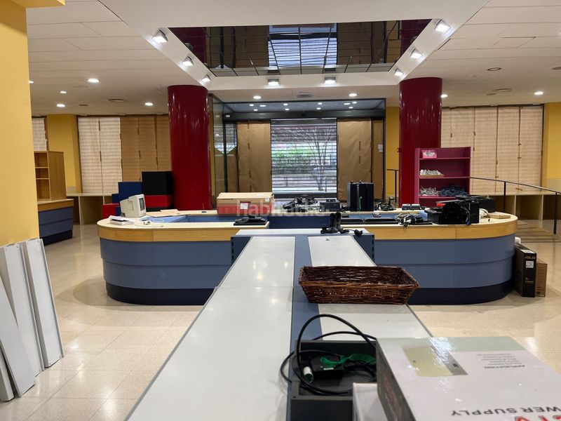 Foto 97aebe35-7cfd-4396-a1f8-6b98525fee4f. Local comercial a calle ferran soldevila 4 a Eixample Nord Girona