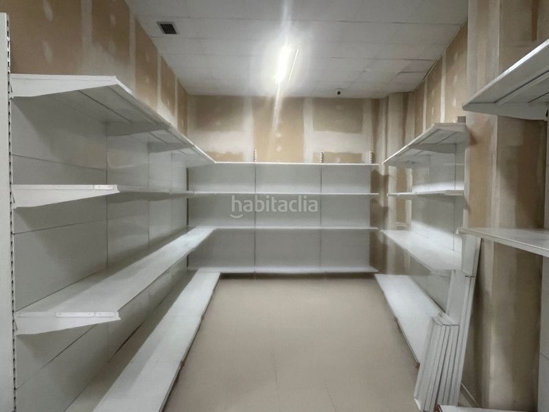 Foto af79e059-b16f-4685-8dd8-2848e49b48a5. Local comercial a calle ferran soldevila 4 a Eixample Nord Girona