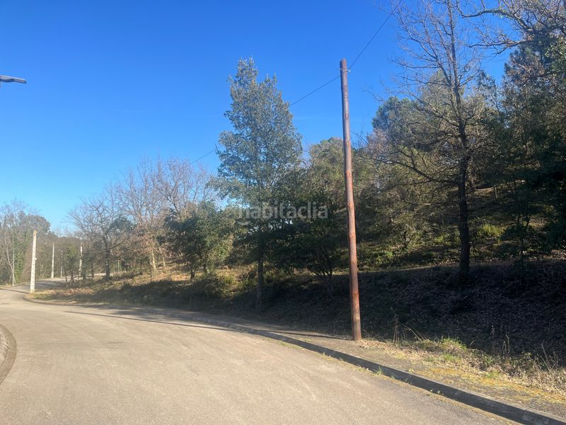 Foto df6c4bdf-e318-4d44-84f7-bc922d3594db. Terreny residencial a carrer de la ribera d'ebre 11 a Bescanó