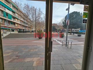 Local Comercial a El Coll. Local en la plaza del coll