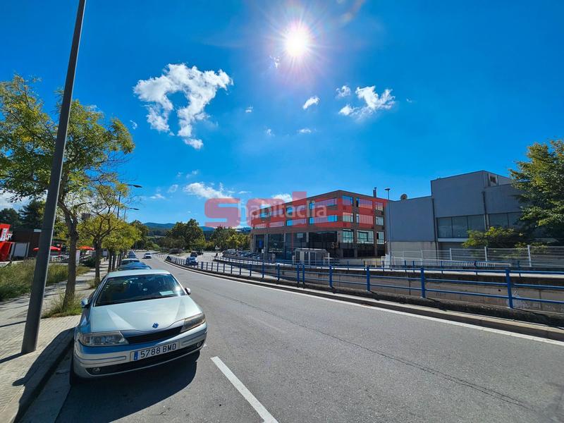 Foto e2fcd3ab-198f-46e2-8c1a-74e4f32ec6d7. Lloguer local comercial a Roquetes-Can Magí Sant Cugat del Vallès