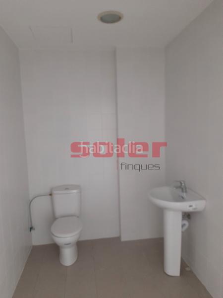 Foto 175cf132-76eb-45c4-9bf8-3c951483eb5f. Location local commercial dans Roquetes-Can Magí Sant Cugat del Vallès