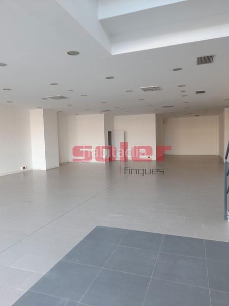 Foto 25c986f1-b83e-479b-b202-0a6c3a9f21cc. Location local commercial dans Roquetes-Can Magí Sant Cugat del Vallès