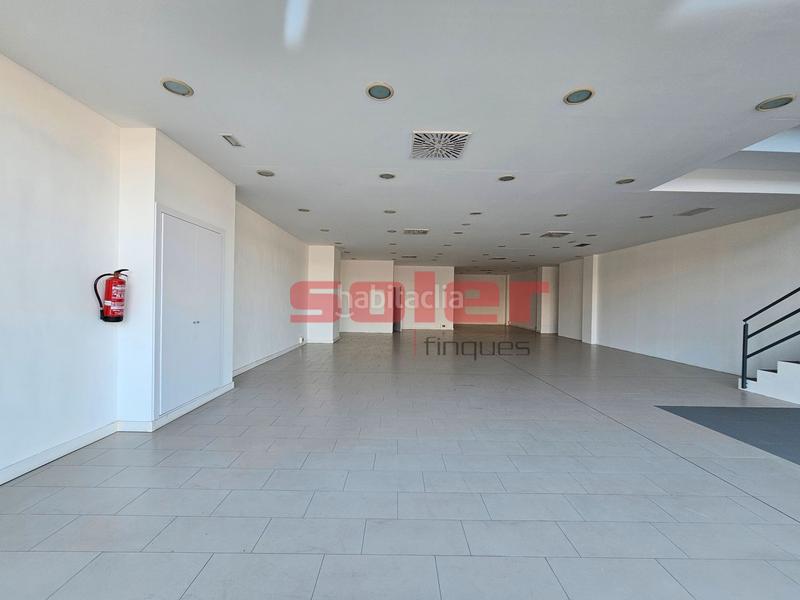 Foto afc01f56-04f2-476f-a2bd-b4f9e9afb6d7. Location local commercial dans Roquetes-Can Magí Sant Cugat del Vallès