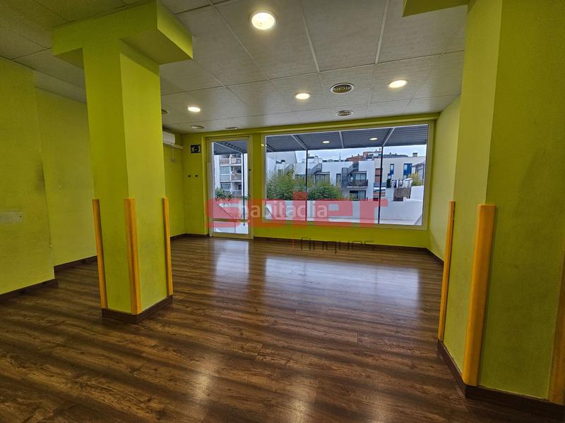 Foto c2c0e802-126a-40c2-8dd4-2e594ce96faf. Location local commercial dans El Coll Sant Cugat del Vallès