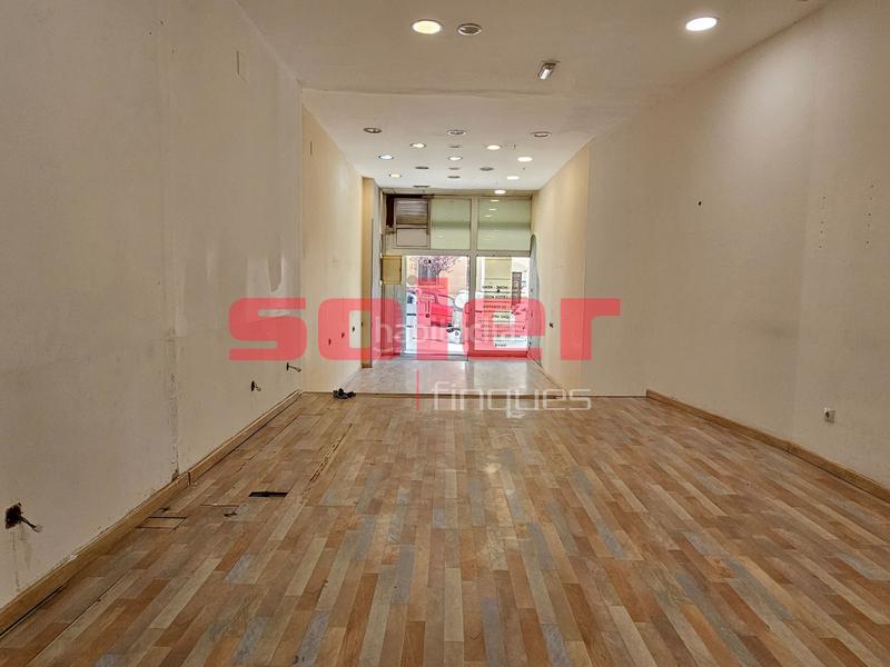 Foto e68e8122-f4dc-4277-b18e-01f5bccb5edb. Alquiler local comercial local con excelente ubicación en Sant Cugat del Vallès