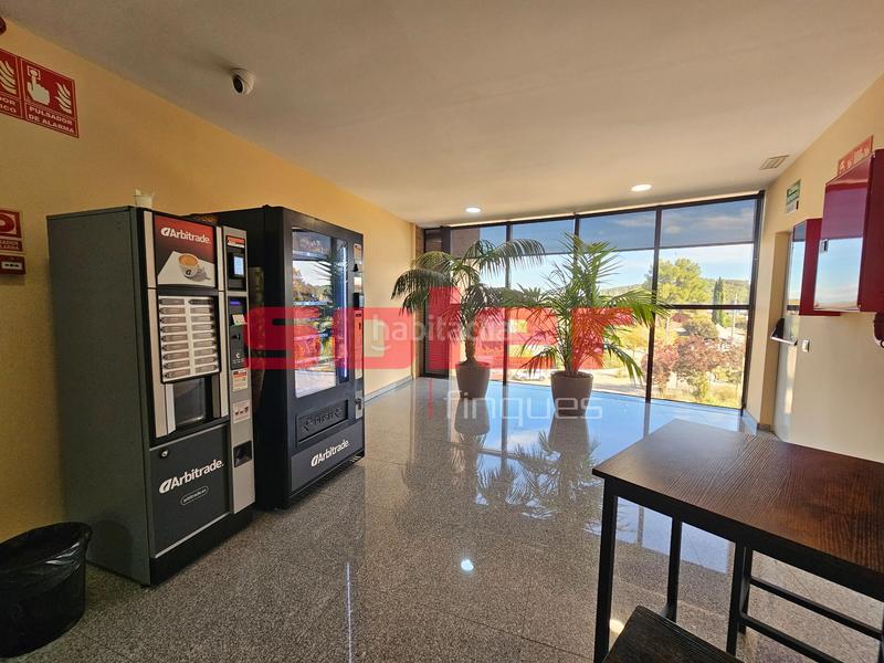 Foto 849e9f15-f9d6-47ec-a50d-0ef8aa52f82f. Lloguer oficina a Roquetes-Can Magí Sant Cugat del Vallès