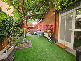 Casa adossada a Sant Francesc. Casa esquinera totalmente reformada en sant francesc  coll fav