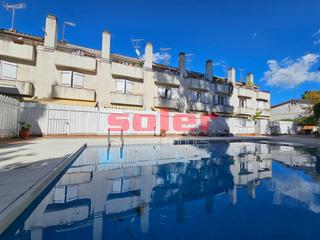 Maison jumelée à Sant Domènec. Casa adosada con piscina comunitaria en sant cugat  sant domènec