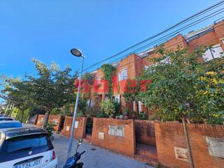 Casa adossada a Sant Domènec. Casa adosada con piscina comunitaria en sant cugat  sant domènec