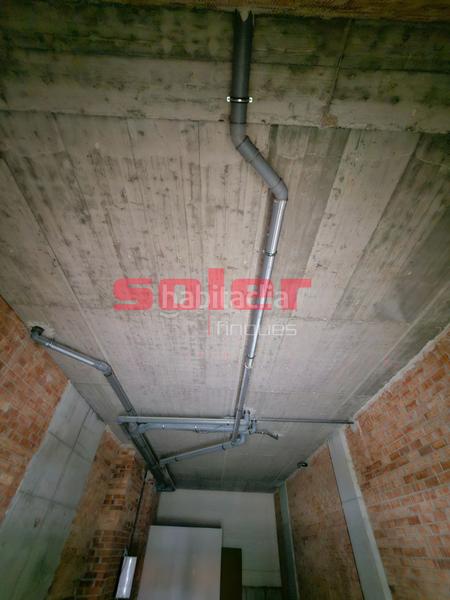 Foto a56e4b4e-05ac-475a-95e1-fe6b59dc0293. Alquiler local comercial  en bruto 80 m Volpelleres en Sant Cugat del Vallès