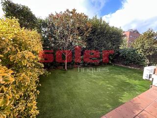 Pis a Mira-sol. Planta baja con gran terraza y jardín en can cabassa  sant cugat