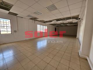 Office space  Cerdanyola. Oficina luminosa de 700 m en zona peatonal  sant cugat del vallè