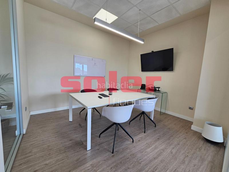 Foto 8eaf7d50-8b2a-45fb-b3c8-d107556d11d6. Lloguer oficina a Can Vallhonrat Rubí