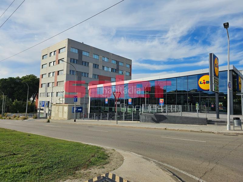 Foto 1fb905d1-b93d-4b29-b555-b40790852319. Location bureau dans Can Vallhonrat Rubí