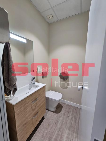 Foto 61094ac2-0b40-4a51-8eef-763fcf6bd1d5. Miete büro in Can Vallhonrat Rubí