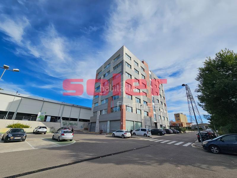 Foto c86e60f3-6f0c-45a4-bace-2c2979ce3b09. Miete büro in Can Vallhonrat Rubí