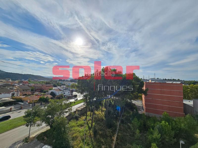 Foto 194bfbd4-ed6d-453a-b8f9-fff994b1ac58. Rent office space in Can Vallhonrat Rubí