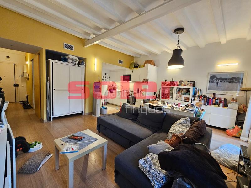 Foto b8b251ce-4895-47a0-896c-6644ed060063. Appartamento con riscaldamento in Raval Barcelona