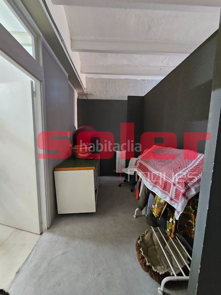 Foto 122a9beb-d002-4dbc-bce0-d522da39bfbb. Local comercial local singular con encanto rústico-industrial y jardín — valldoreix, en Sant Cugat del Vallès