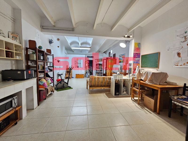 Foto 62a8b848-16dc-4360-b09f-f11d40298112. Local comercial local singular con encanto rústico-industrial y jardín — valldoreix, en Sant Cugat del Vallès
