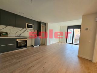 Flat  Carretera de sabadell. Piso funcional y moderno en carretera de sabadell, rub�