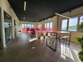 Office space  Avinguda electricitat 1. Oficina esquinera en venta  rubí cerca de sant cugat