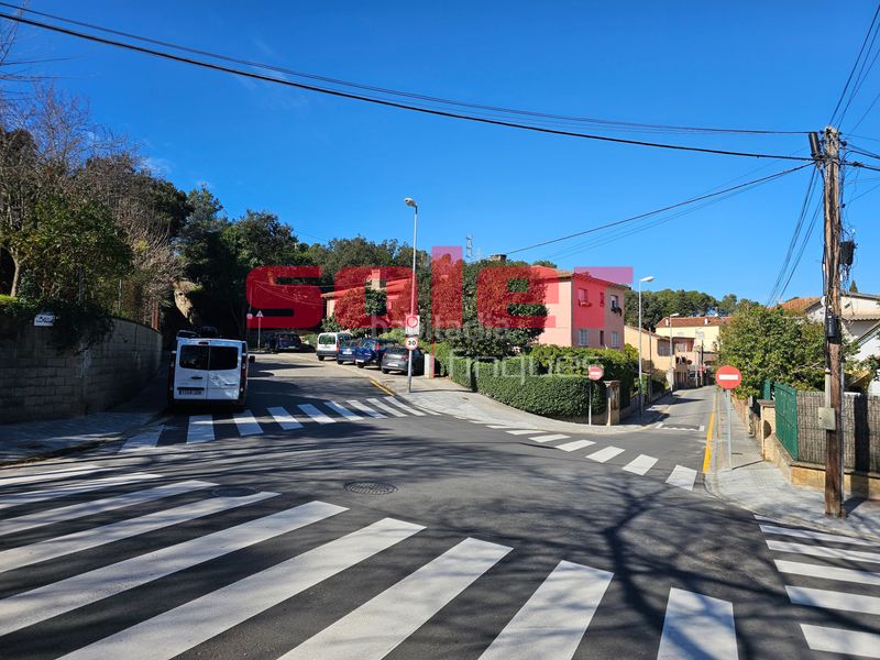 Foto 97aa33aa-9720-40fa-a611-8a5eea369dcc. Alquiler local comercial local singular con encanto rústico y jardín — valldoreix, en Sant Cugat del Vallès