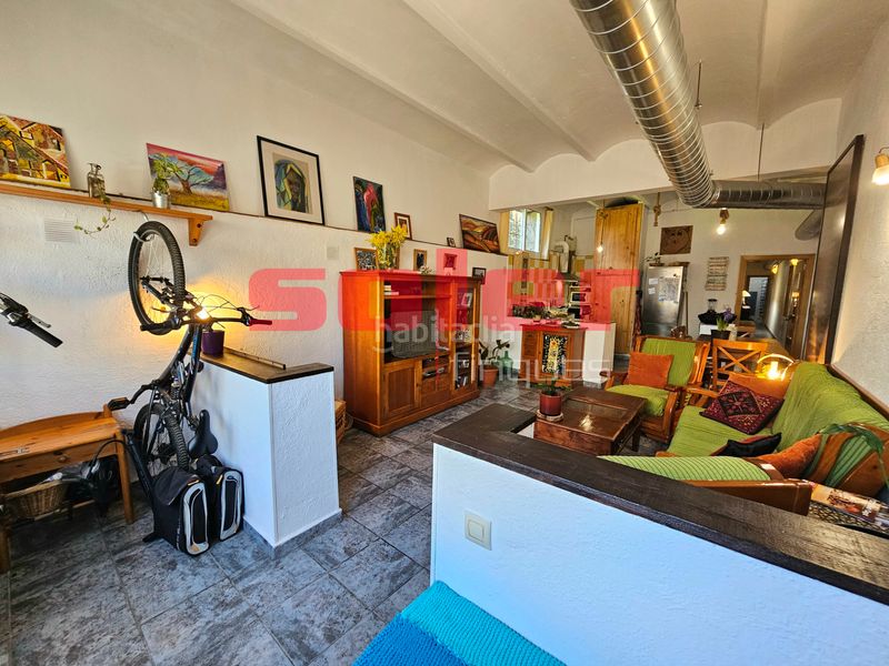 Foto da142cfc-1ac6-4a7e-aea2-ccd67a0a39cc. Alquiler local comercial local singular con encanto rústico y jardín — valldoreix, en Sant Cugat del Vallès