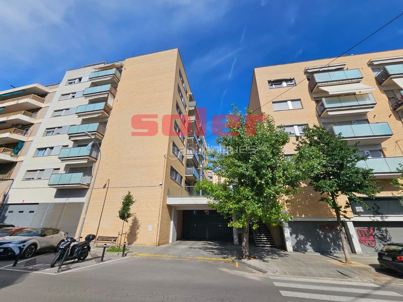 Foto a05e2856-f79c-4721-b0a0-b890d2b1e6e9. Pis amb calefacció aparcament a Centre Rubí