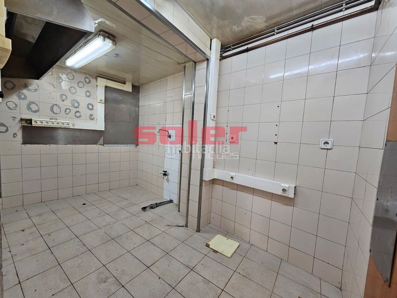 Foto 30be5e2f-7ef7-433d-8410-54c0dba5628c. Alquiler local comercial  de 90 m² en alquiler en pleno centro (no actividad restauración) en Sant Cugat del Vallès