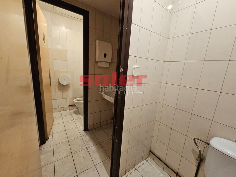 Foto df4af7b8-7e89-4c26-81b3-cf021bac01ca. Alquiler local comercial  de 90 m² en alquiler en pleno centro (no actividad restauración) en Sant Cugat del Vallès