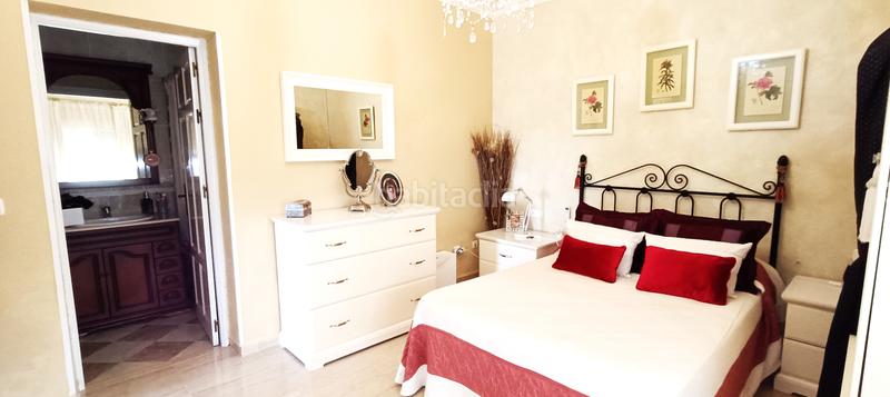 Foto 05119071-582b-4d90-8d51-22029141598f. Chalet avec parking piscine dans Espartinas pueblo Espartinas