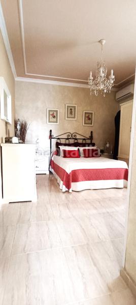 Foto 15210c86-caef-4126-ad38-411d45febdf7. Chalet avec parking piscine dans Espartinas pueblo Espartinas