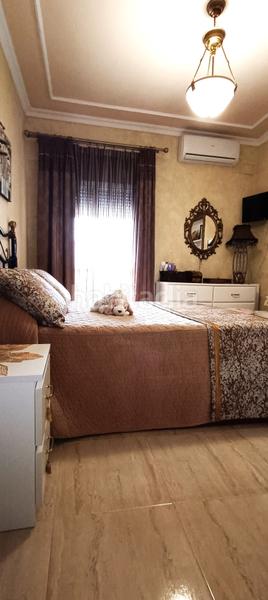 Foto 18bb7e86-b902-43d3-878b-a94762e0086e. Chalet avec parking piscine dans Espartinas pueblo Espartinas