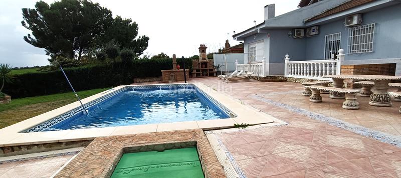 Foto 4270df5e-9926-43ee-8bf8-7fc3020e2121. Chalet avec parking piscine dans Espartinas pueblo Espartinas