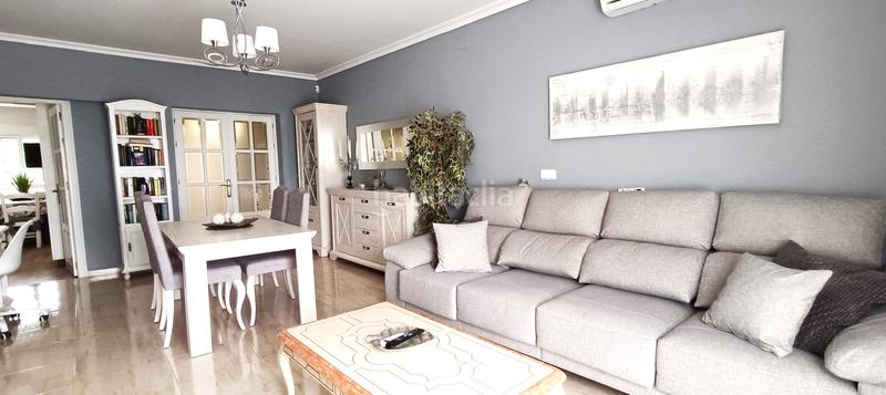 Foto 445b144a-4957-4252-963e-bd708e08a0fb. Chalet avec parking piscine dans Espartinas pueblo Espartinas