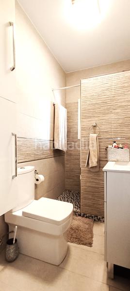 Foto 4a70e852-8fdf-41bc-b81f-2fcec53a8c90. Chalet avec parking piscine dans Espartinas pueblo Espartinas