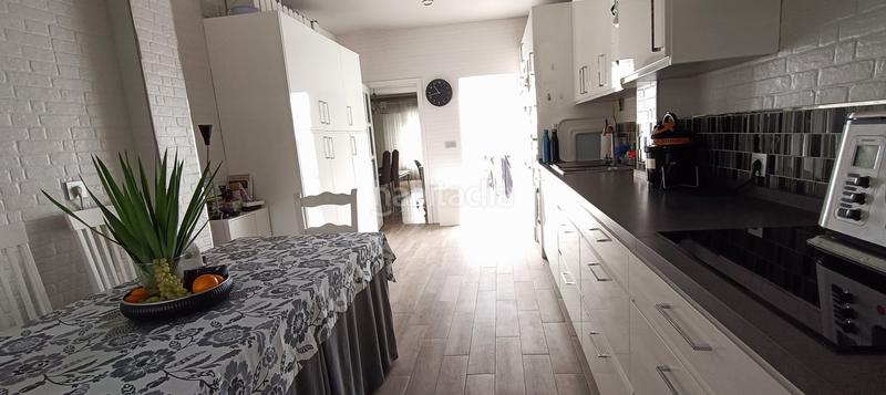 Foto 62da46f9-918a-4939-95f7-eb2a26756486. Chalet avec parking piscine dans Espartinas pueblo Espartinas