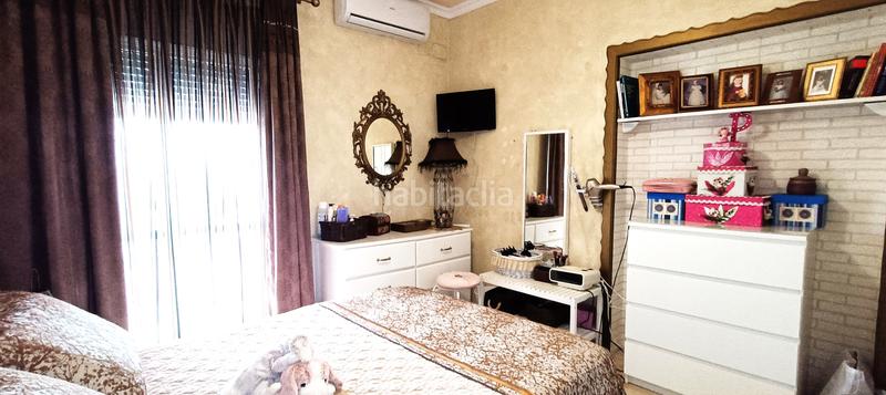 Foto ce3cb899-fd73-4d35-8529-f876d48e8ada. Chalet avec parking piscine dans Espartinas pueblo Espartinas