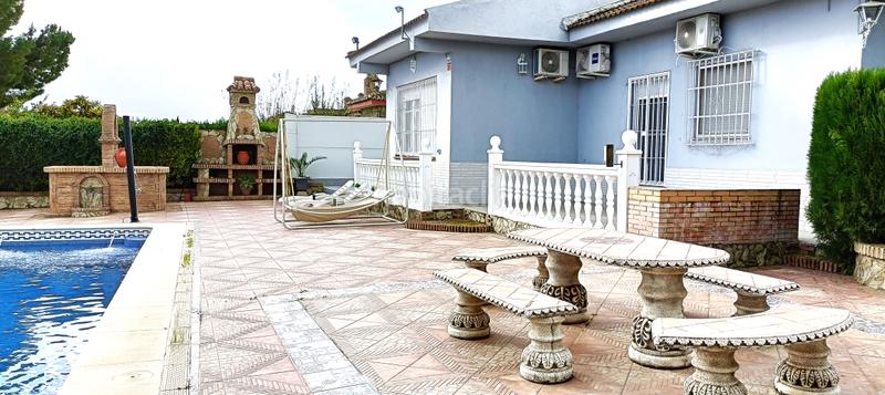 Foto ce93aaae-b184-40ab-b6c1-5fd7732f77e8. Chalet avec parking piscine dans Espartinas pueblo Espartinas